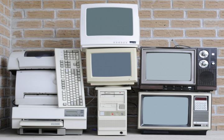 Pakistan & Outdated  Technology